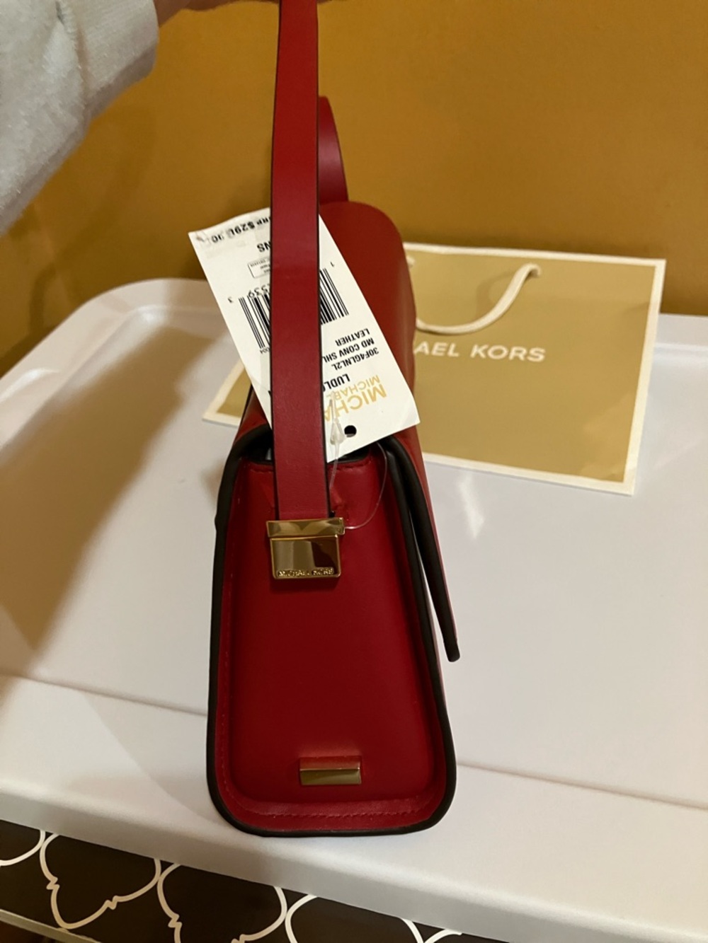 Michael Kors Ludlow MD Conv Shldr Crimson leather bag - Picture 8 of 12